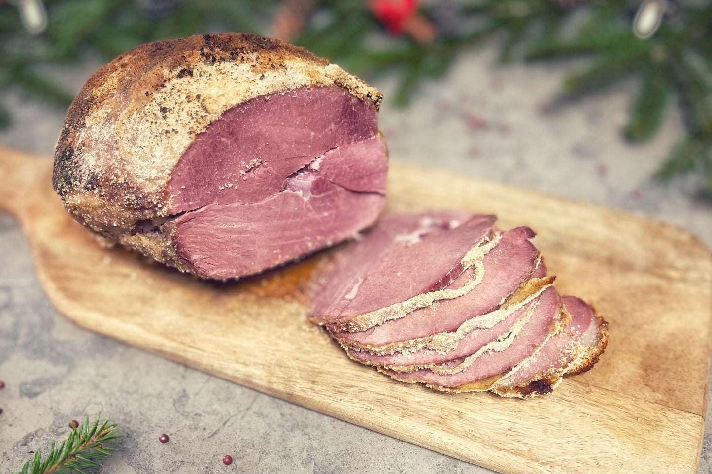 Svensk vildsvinsjulskinka som redan är kokt, bara är att griljera den och sedan har ni en fantastiskt fin julskinka på vildsvin.